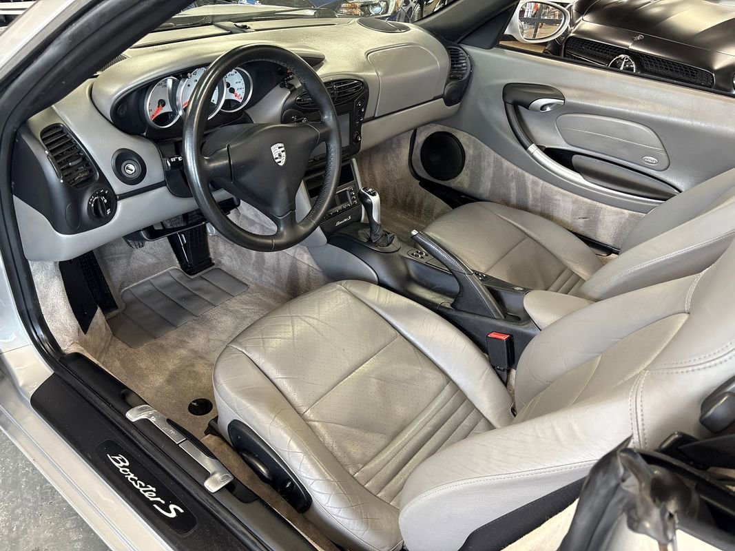 Used 2000 Porsche Boxster S image 41