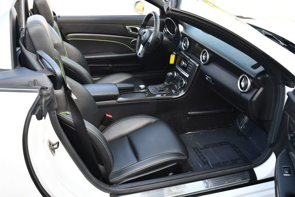 Used 2015 Mercedes-Benz SLK 350 image 18