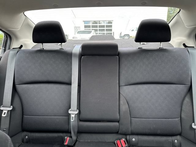 Used 2016 Subaru Legacy 2.5i Premium w/ Moonroof Package AWD/4WD image 19