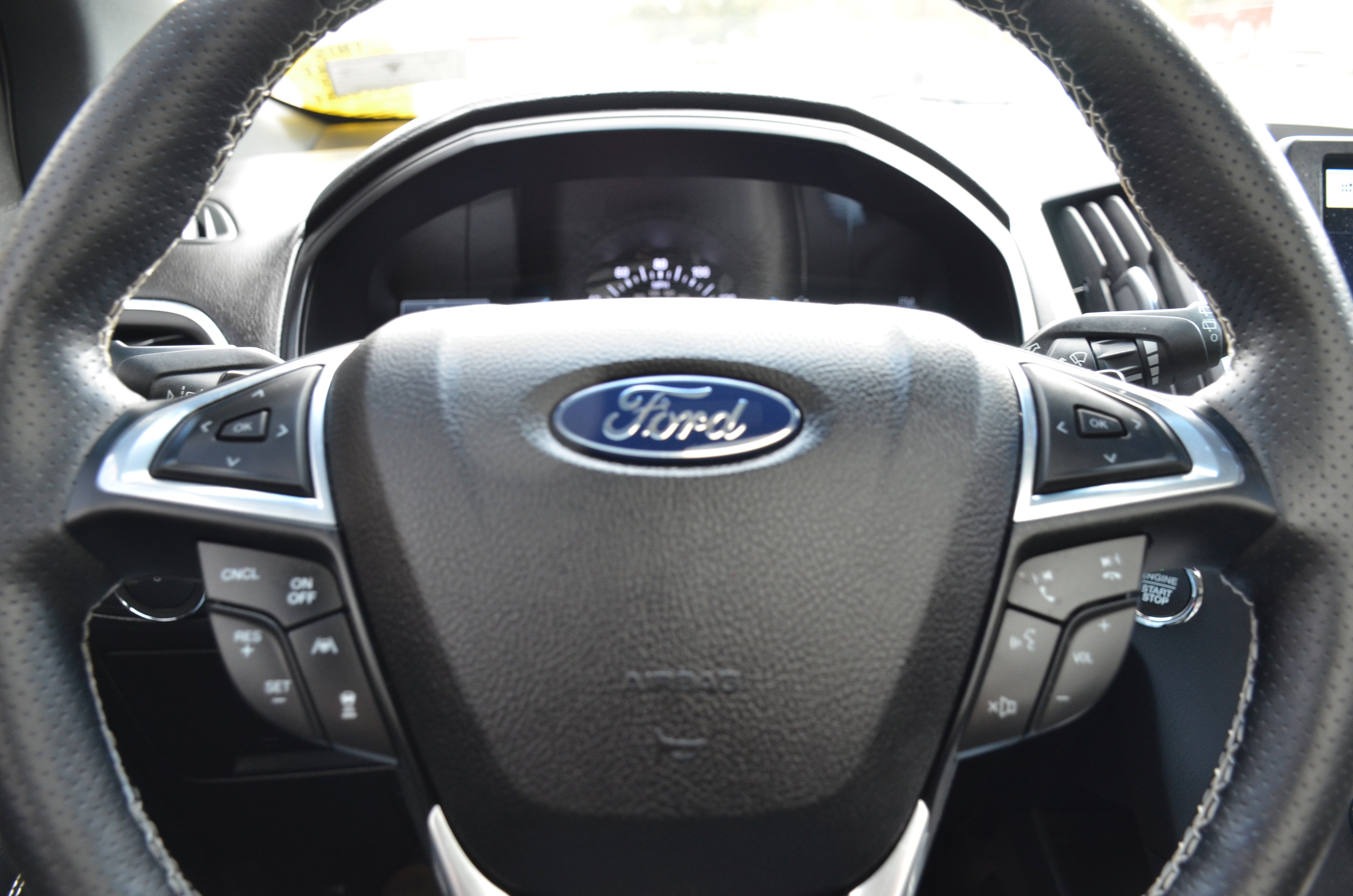 Used 2022 Ford Edge ST w/ Equipment Group 401A image 9