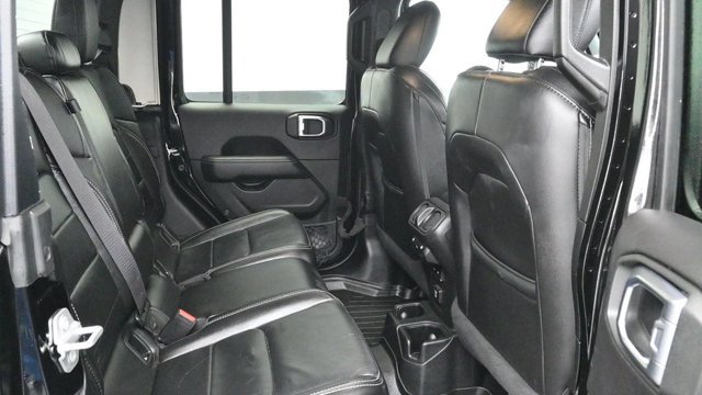 Used 2020 Jeep Gladiator Overland AWD/4WD image 12