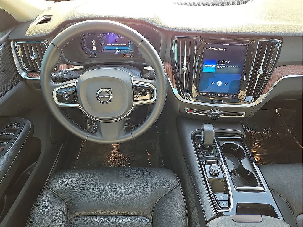 Certified 2023 Volvo S60 T8 Plus image 17