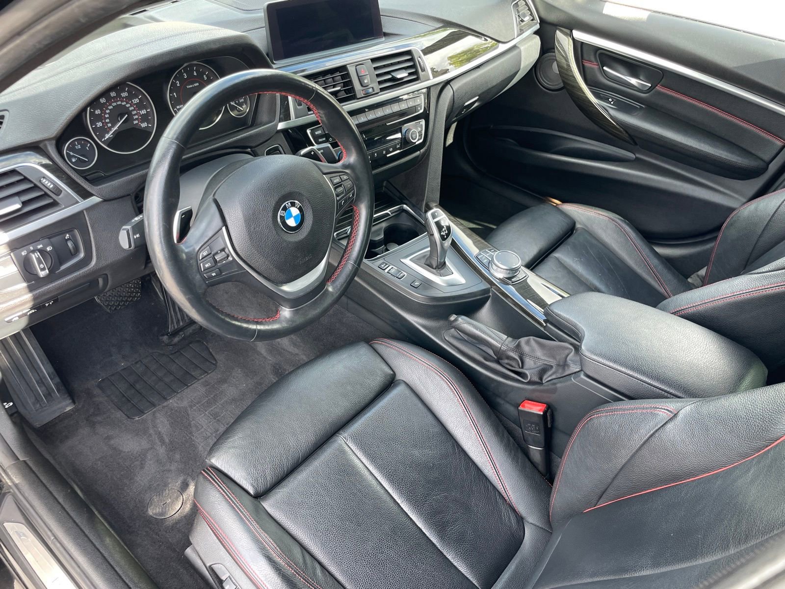 Used 2018 BMW 330i xDrive Sedan image 21