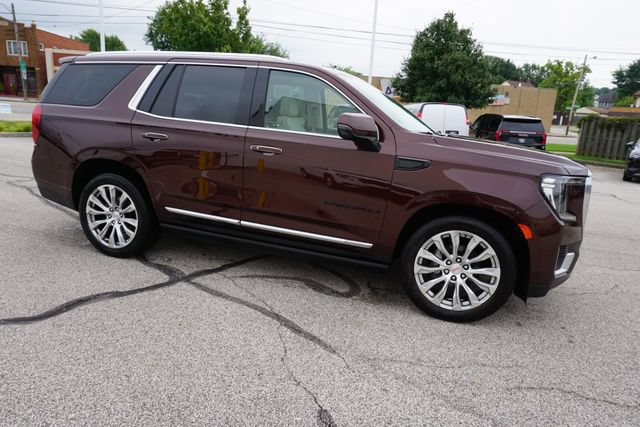 Certified 2023 GMC Yukon Denali w/ Advanced Technology Package AWD/4WD image 3