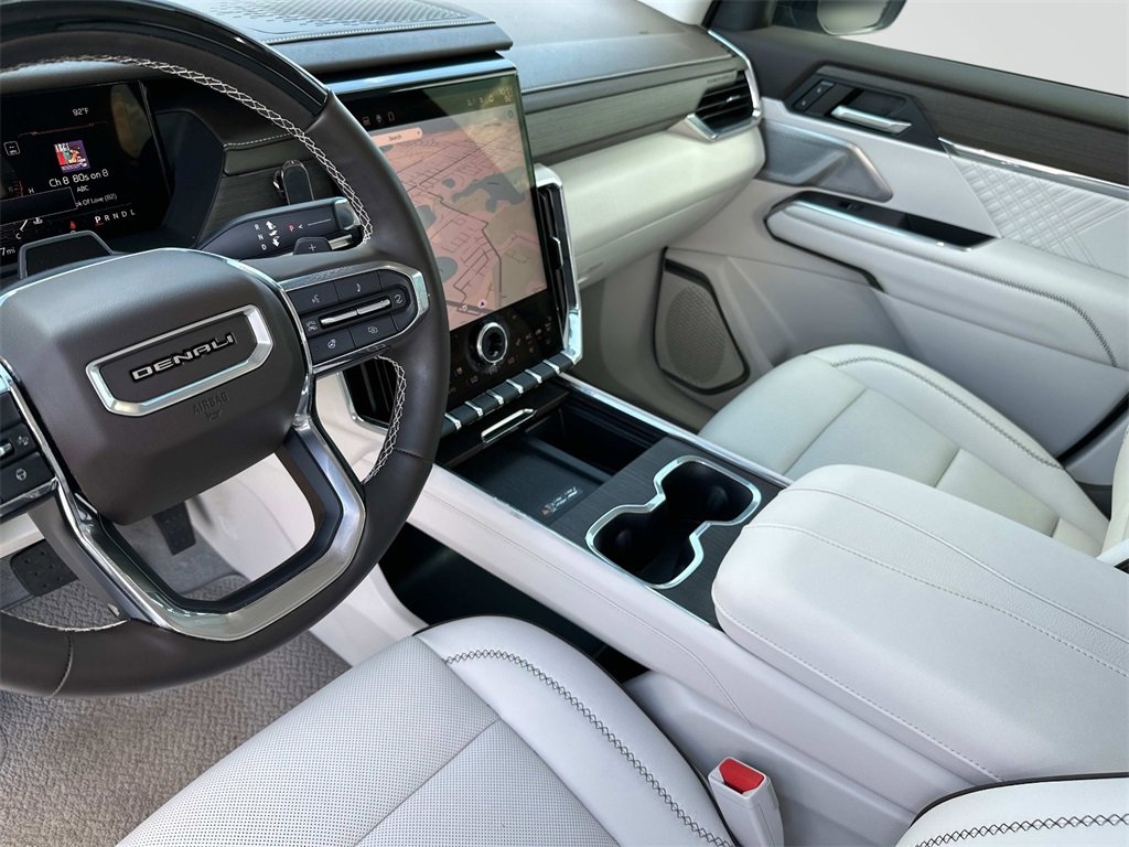 Used 2024 GMC Acadia Denali w/ Super Cruise Package image 25