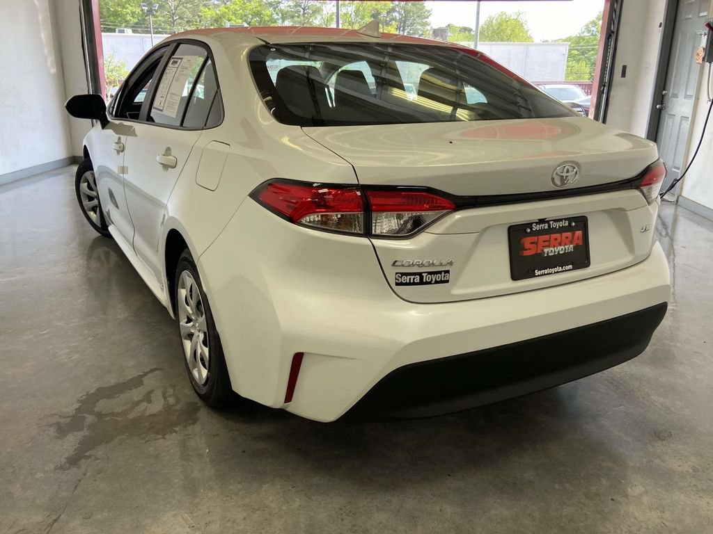 Used 2026 Toyota Corolla LE FWD image 5