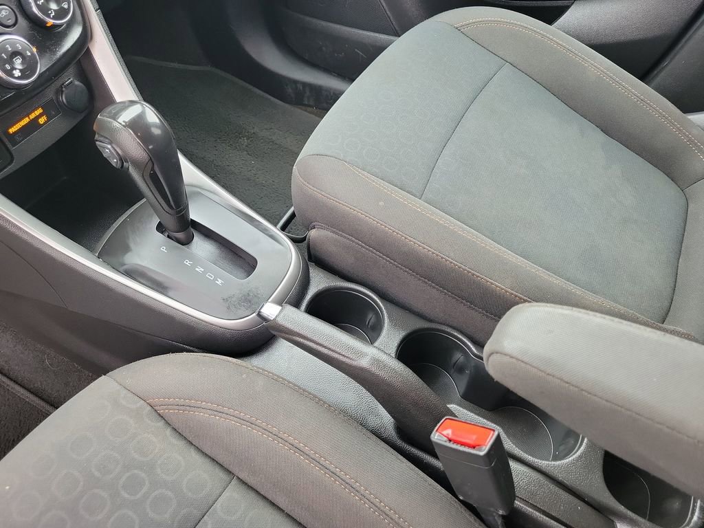Used 2022 Chevrolet Trax LS w/ Tint and Cruise Package FWD image 22