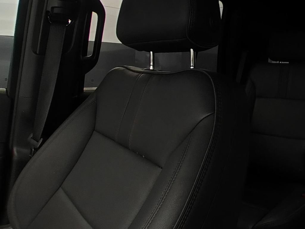 Used 2025 Chevrolet Tahoe RST w/ Comfort Package RWD image 9