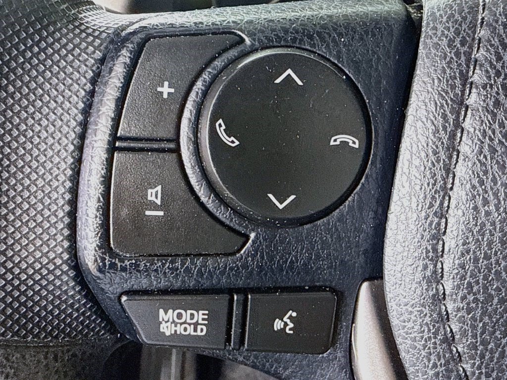 Used 2018 Toyota RAV4 LE FWD image 13