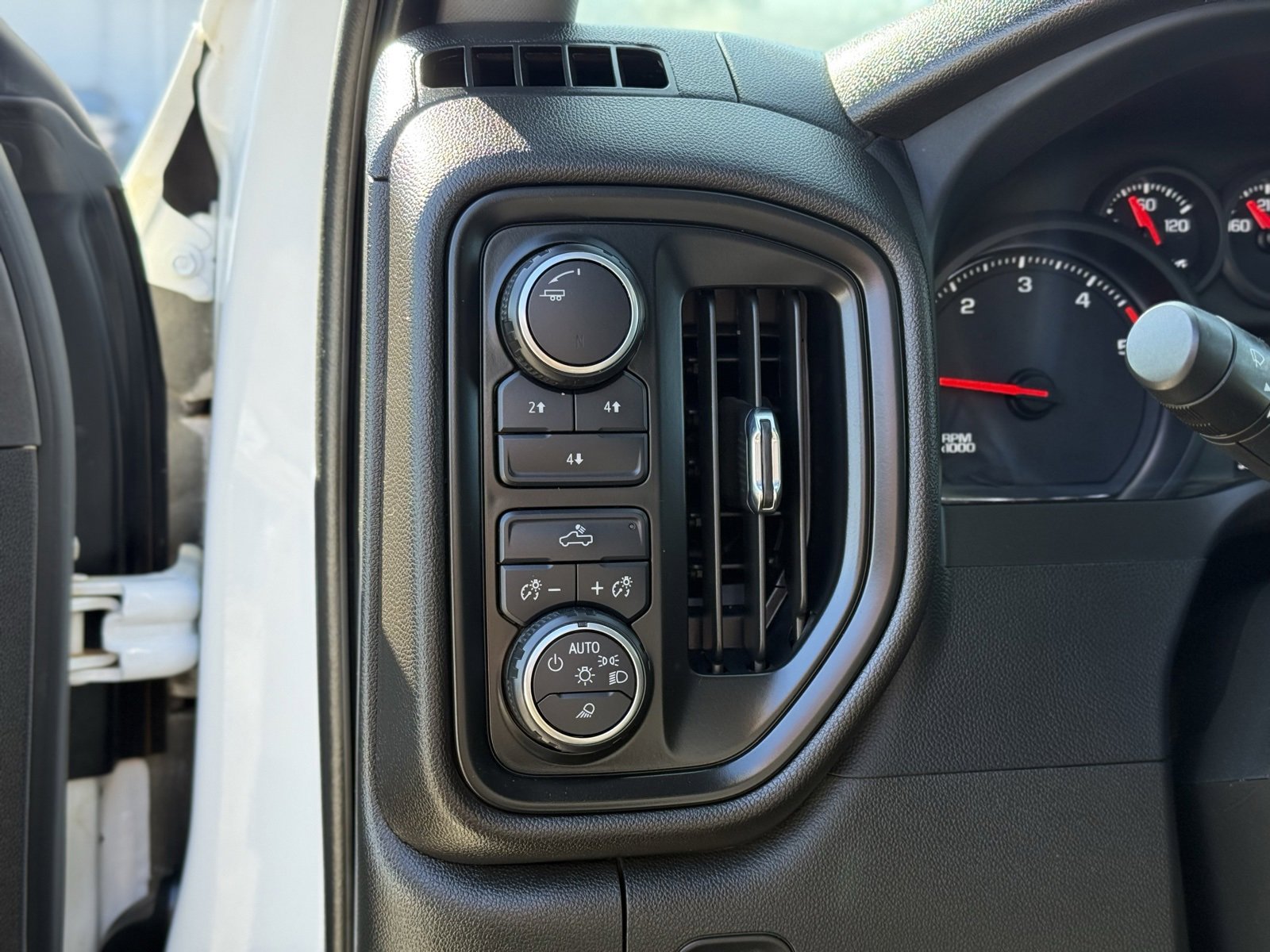 Used 2023 Chevrolet Silverado 2500 Custom w/ Custom Value Package image 24