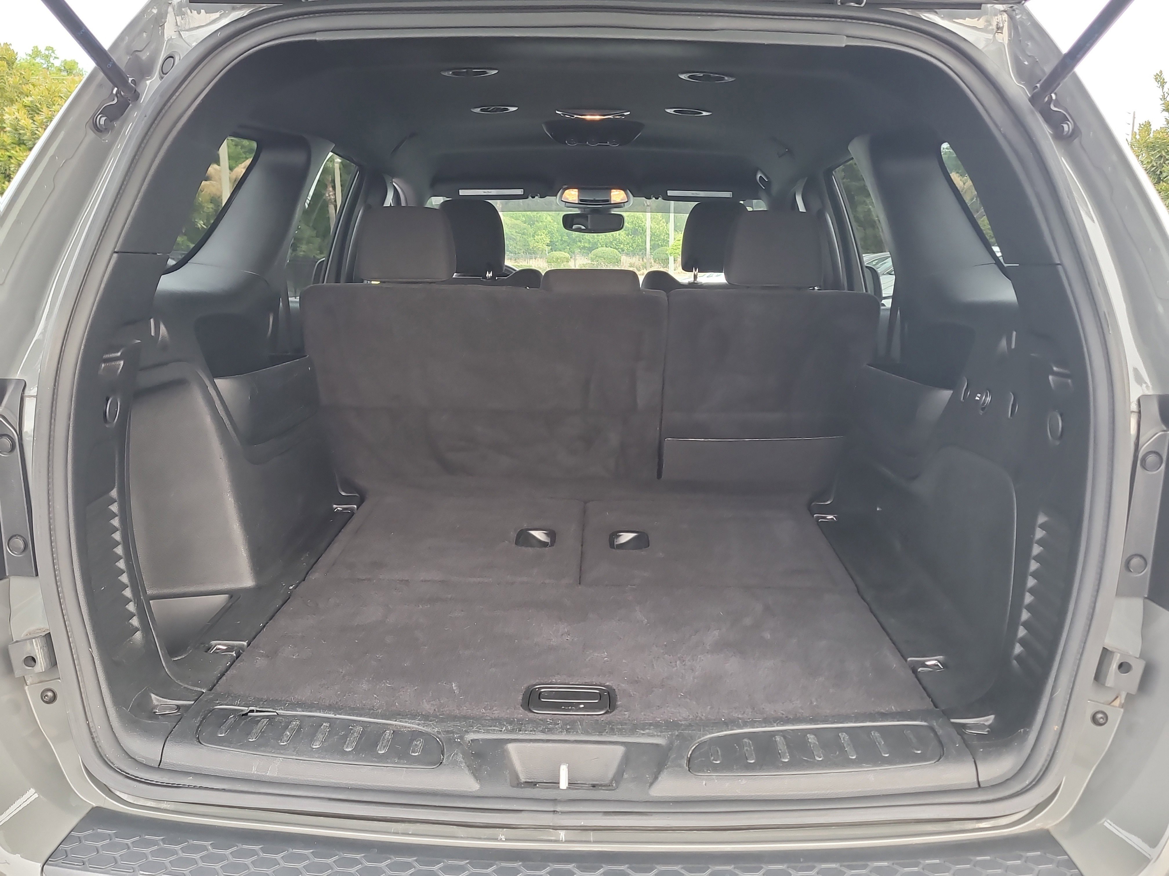 Used 2023 Dodge Durango SXT image 11