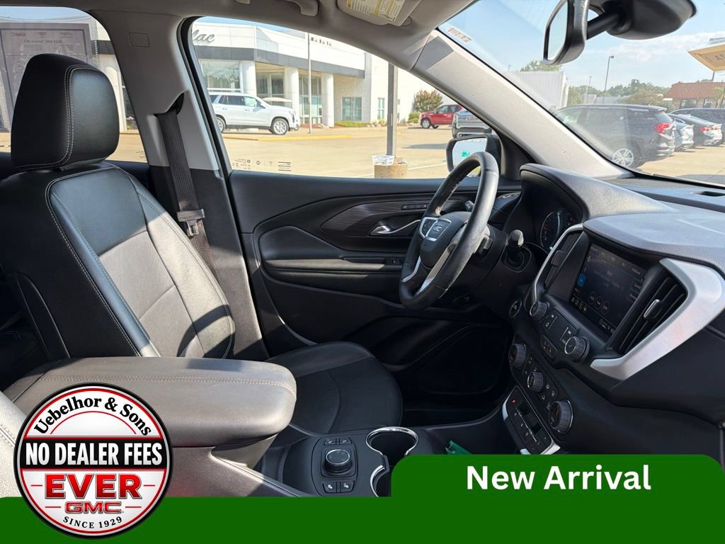 Used 2024 GMC Terrain SLT AWD/4WD image 2
