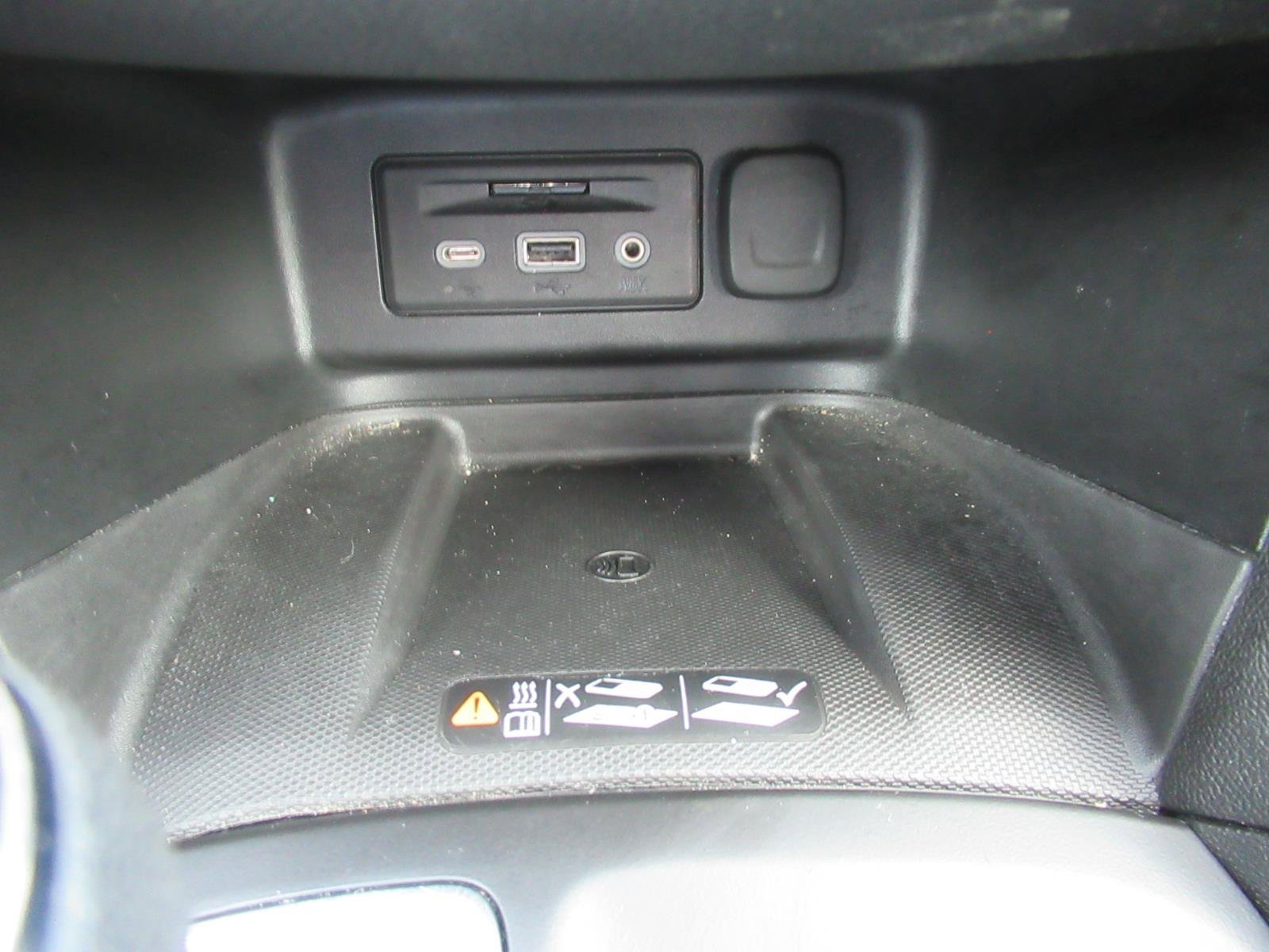 Used 2020 Chevrolet Equinox Premier FWD image 28