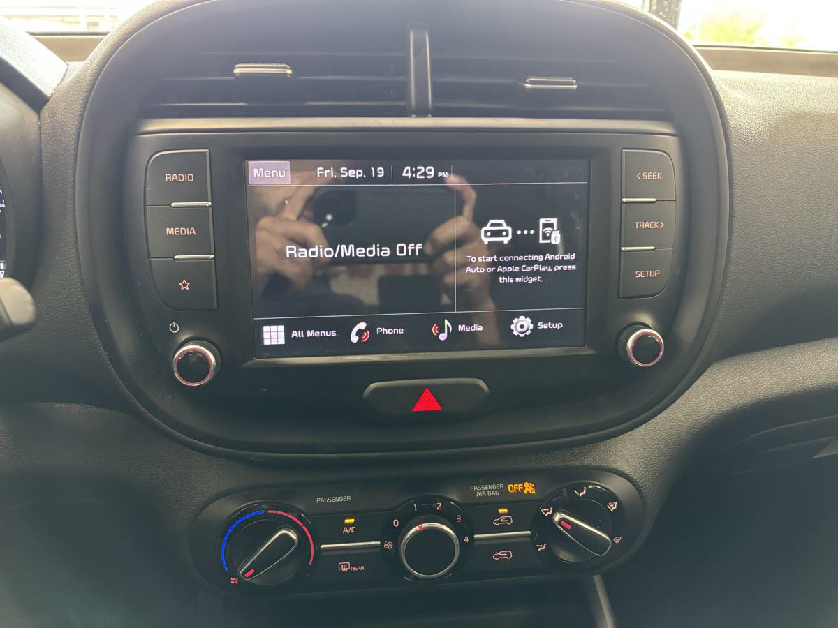 Used 2022 Kia Soul LX FWD image 40
