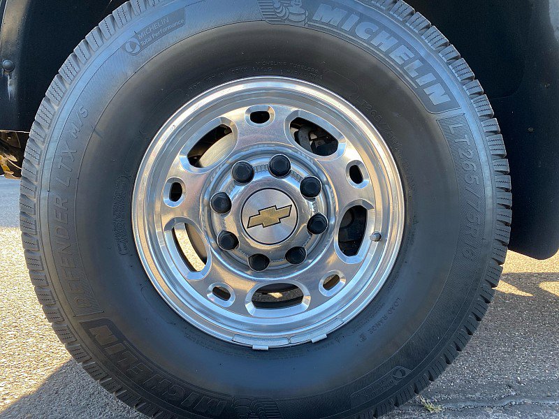 Used 2004 Chevrolet Silverado 2500 LT image 21