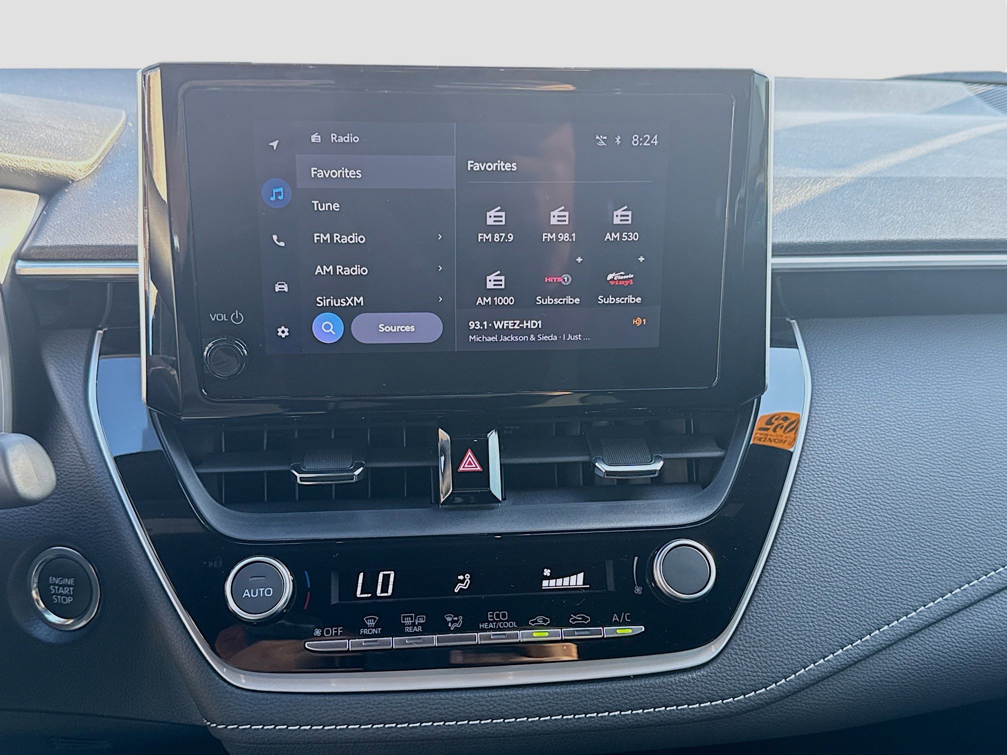 Used 2025 Toyota Corolla SE image 12