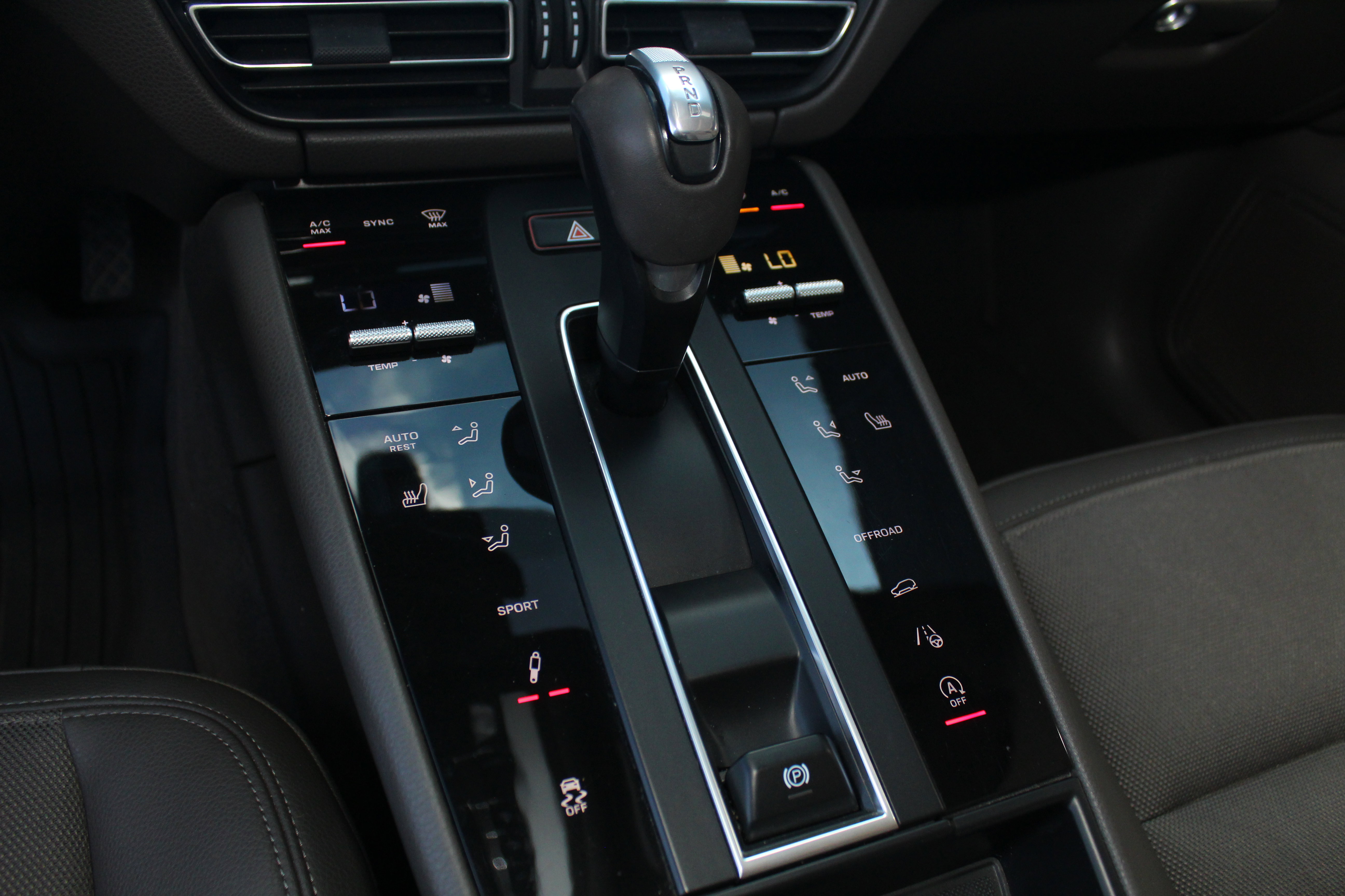 Used 2022 Porsche Macan S image 17