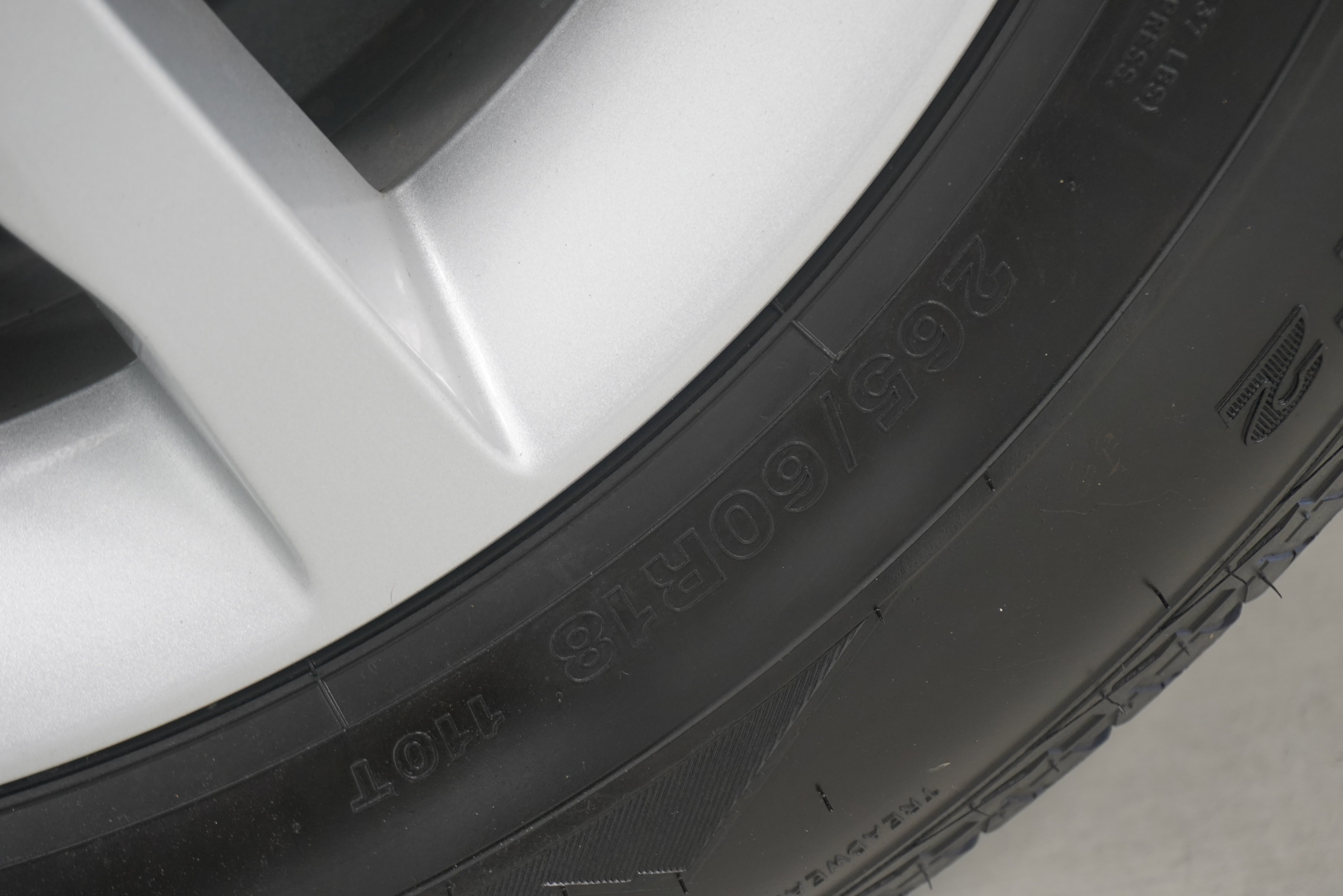 Used 2020 Dodge Durango SXT w/ 3rd Row Seating Group RWD image 25