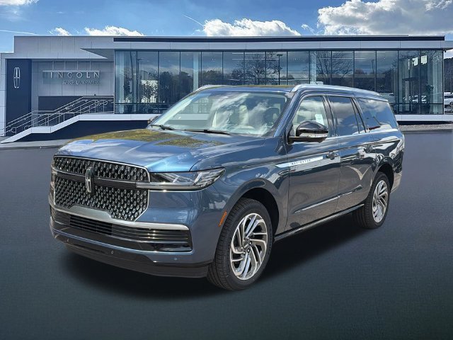 New 2027 Lincoln Navigator L Reserve AWD/4WD image 3