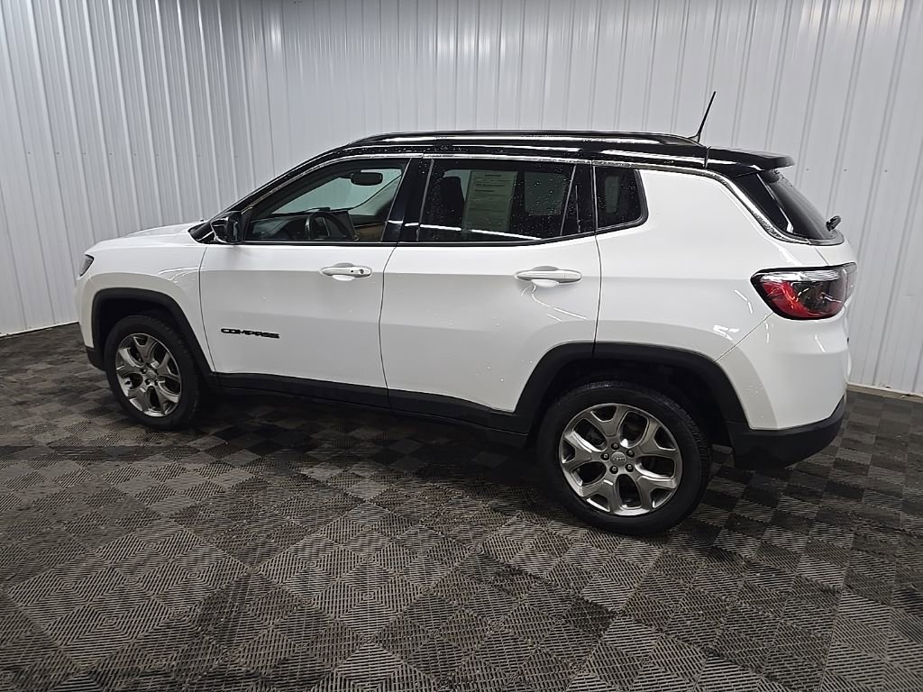 Used 2022 Jeep Compass Limited image 4