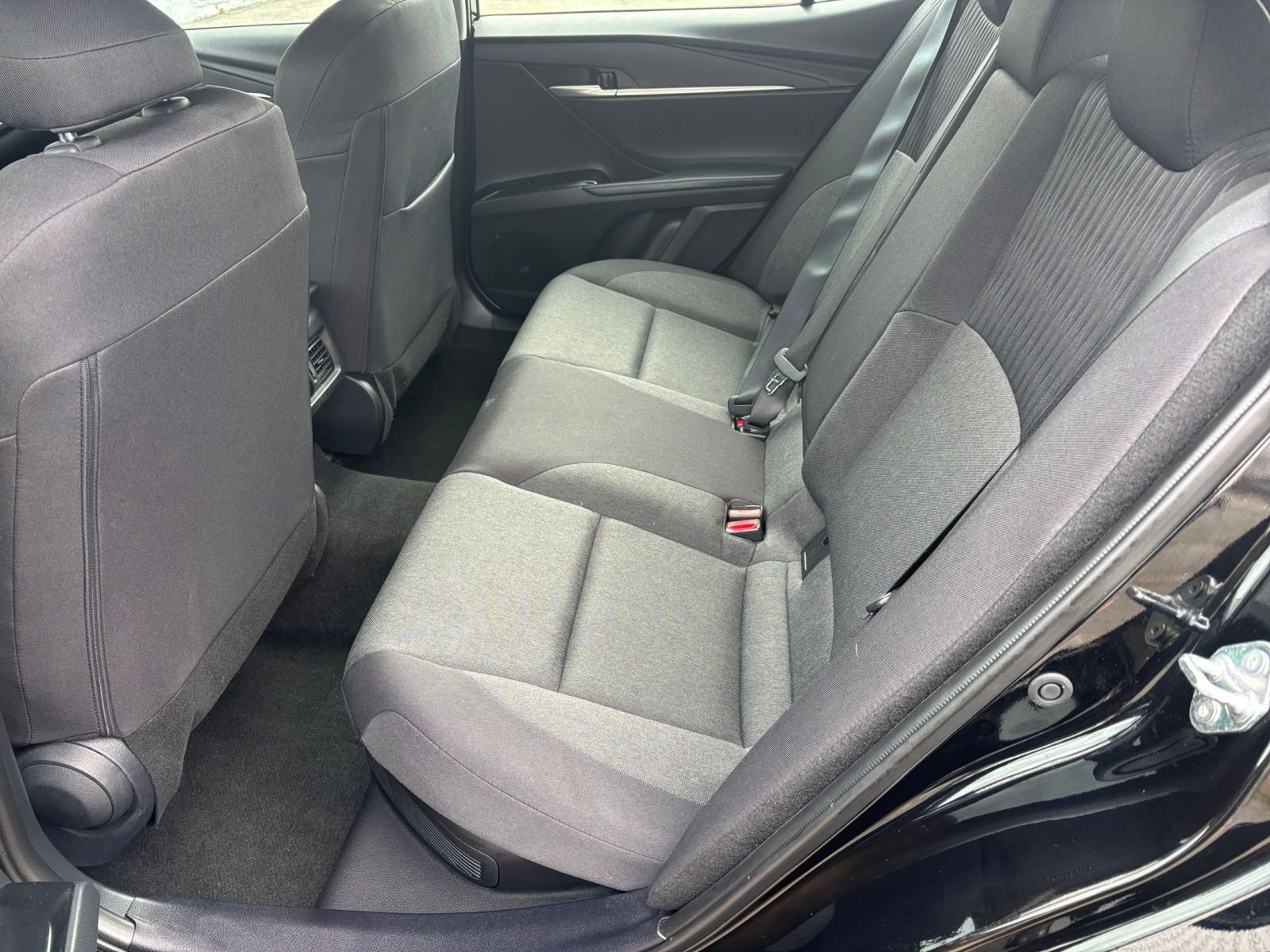 Used 2025 Toyota Camry LE image 20