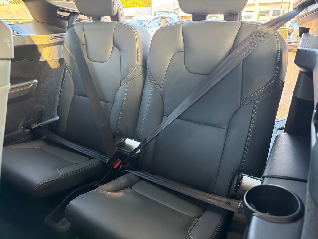 Used 2023 Volvo XC90 B6 Ultimate w/ Protection Package Premier AWD/4WD image 32