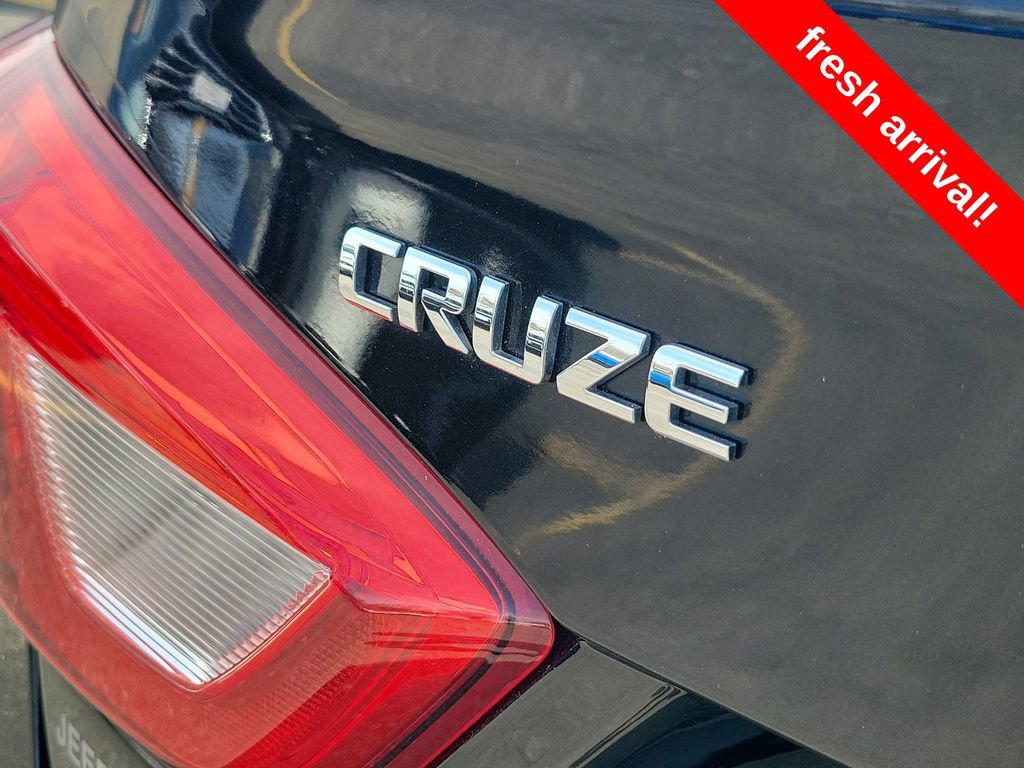 Used 2017 Chevrolet Cruze LS image 7