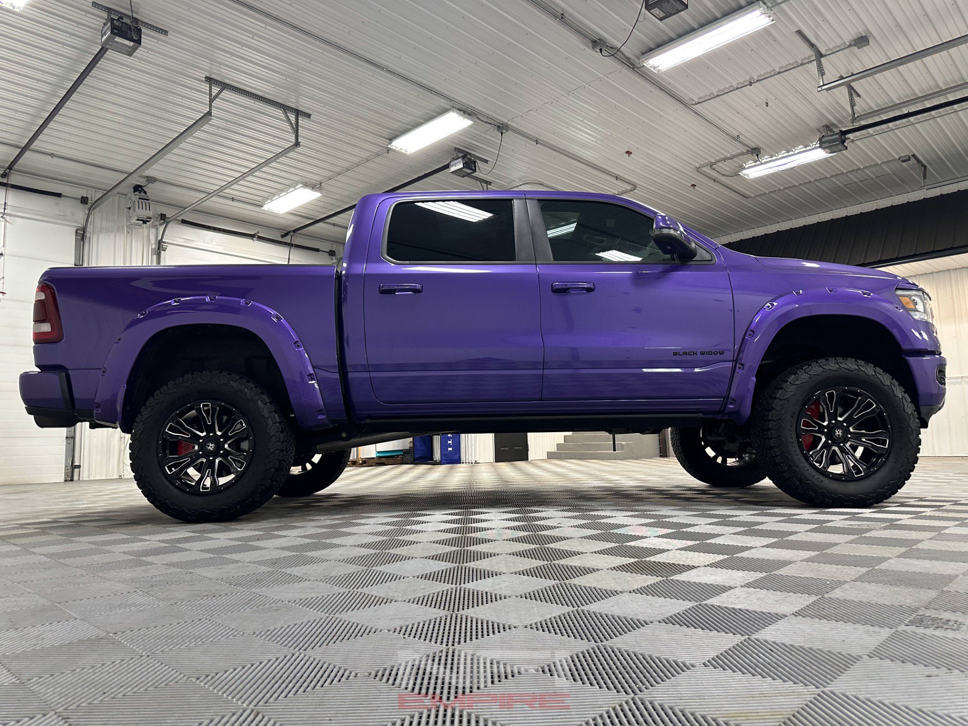 Used 2024 RAM 1500 Laramie AWD/4WD image 17