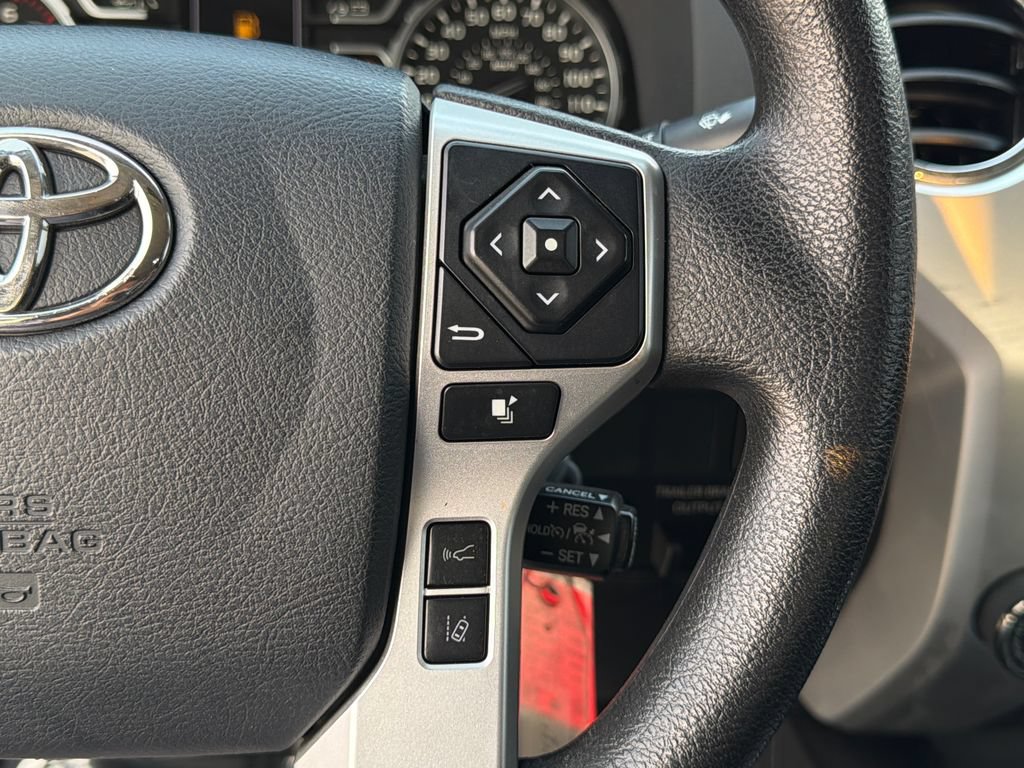 Used 2020 Toyota Tundra SR5 w/ SR5 Convenience Package AWD/4WD image 23