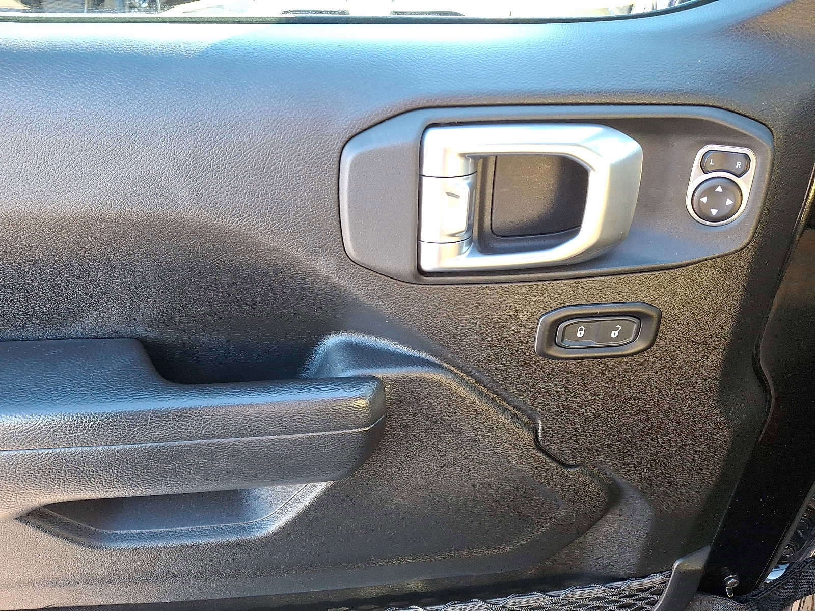 Used 2022 Jeep Wrangler Unlimited Sport image 12