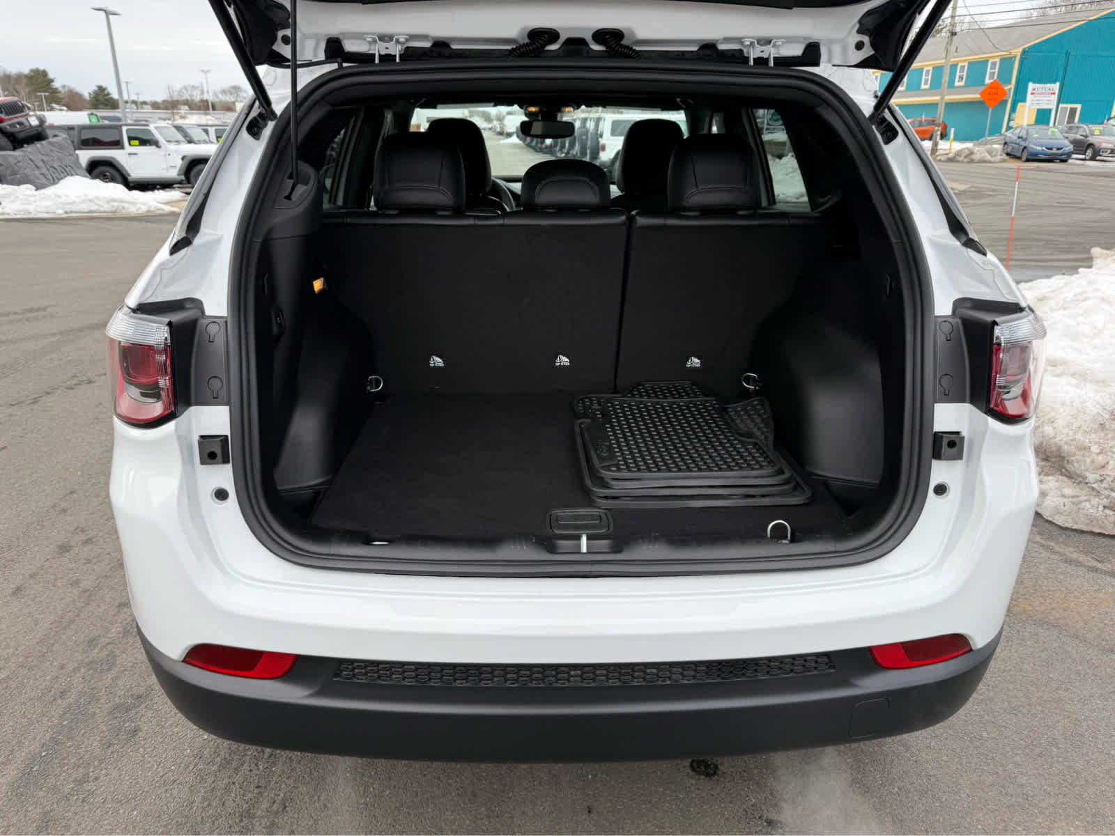 Used 2026 Jeep Compass Latitude w/ Quick Order Package 29K image 8