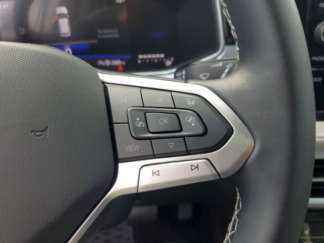 Certified 2025 Volkswagen Taos SE w/ Panoramic Sunroof Package image 28