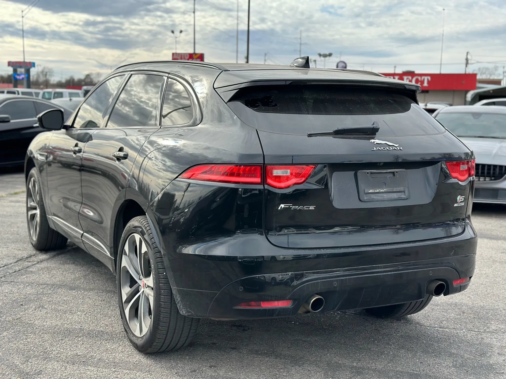 Used 2017 Jaguar F-PACE S AWD/4WD image 8