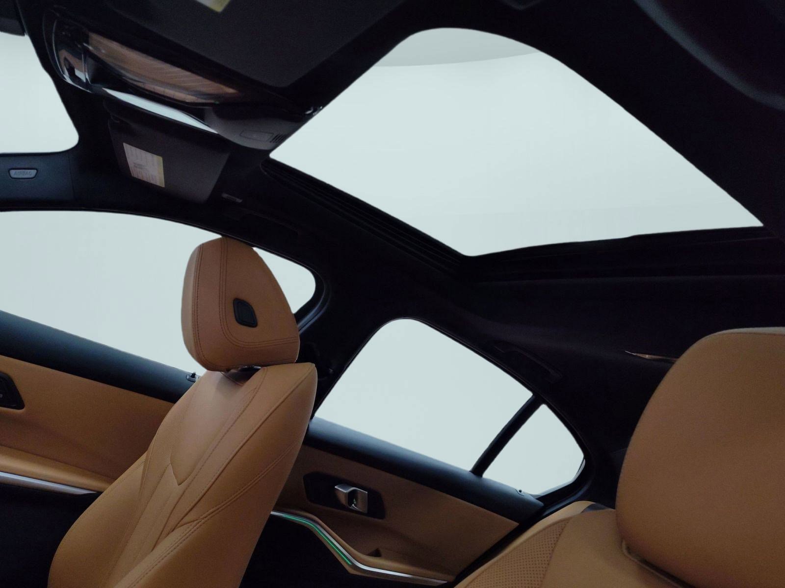 Used 2025 BMW 330i xDrive Sedan w/ M Sport Package image 14