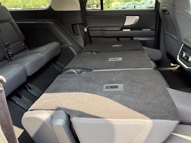 Used 2025 Ford Expedition Max Active RWD image 19
