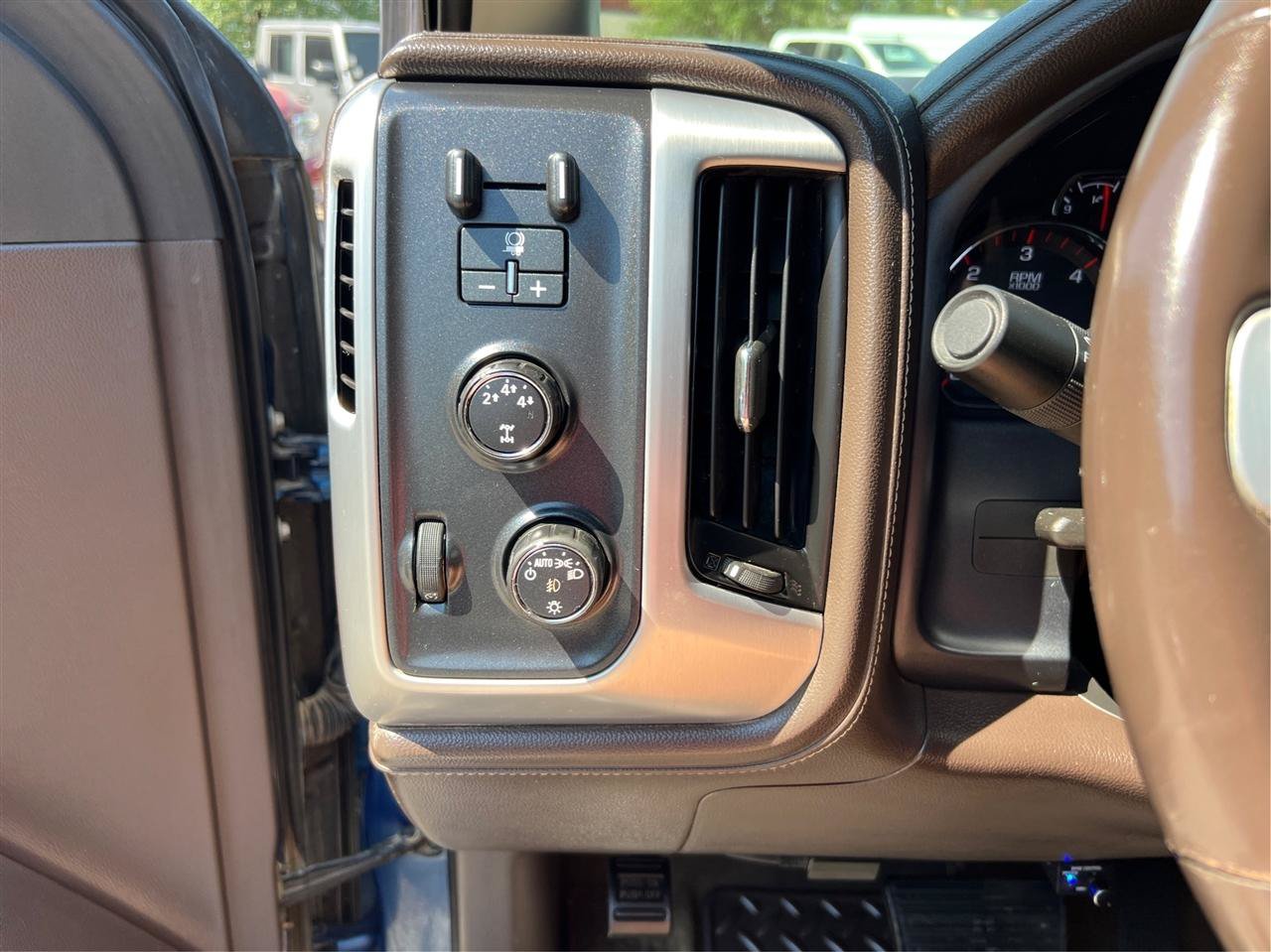 Used 2015 GMC Sierra 2500 SLT AWD/4WD image 20