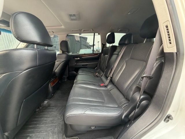 Used 2017 Lexus LX 570 4WD w/ Luxury Package image 20