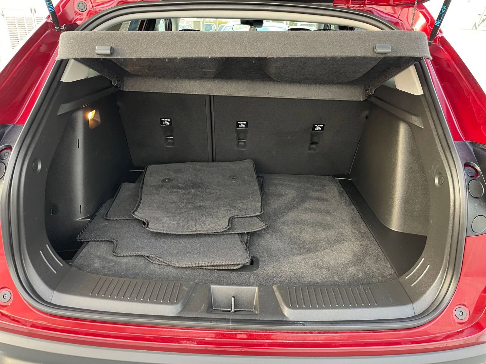 Used 2025 Chevrolet Trax LT w/ LT Convenience Package image 31