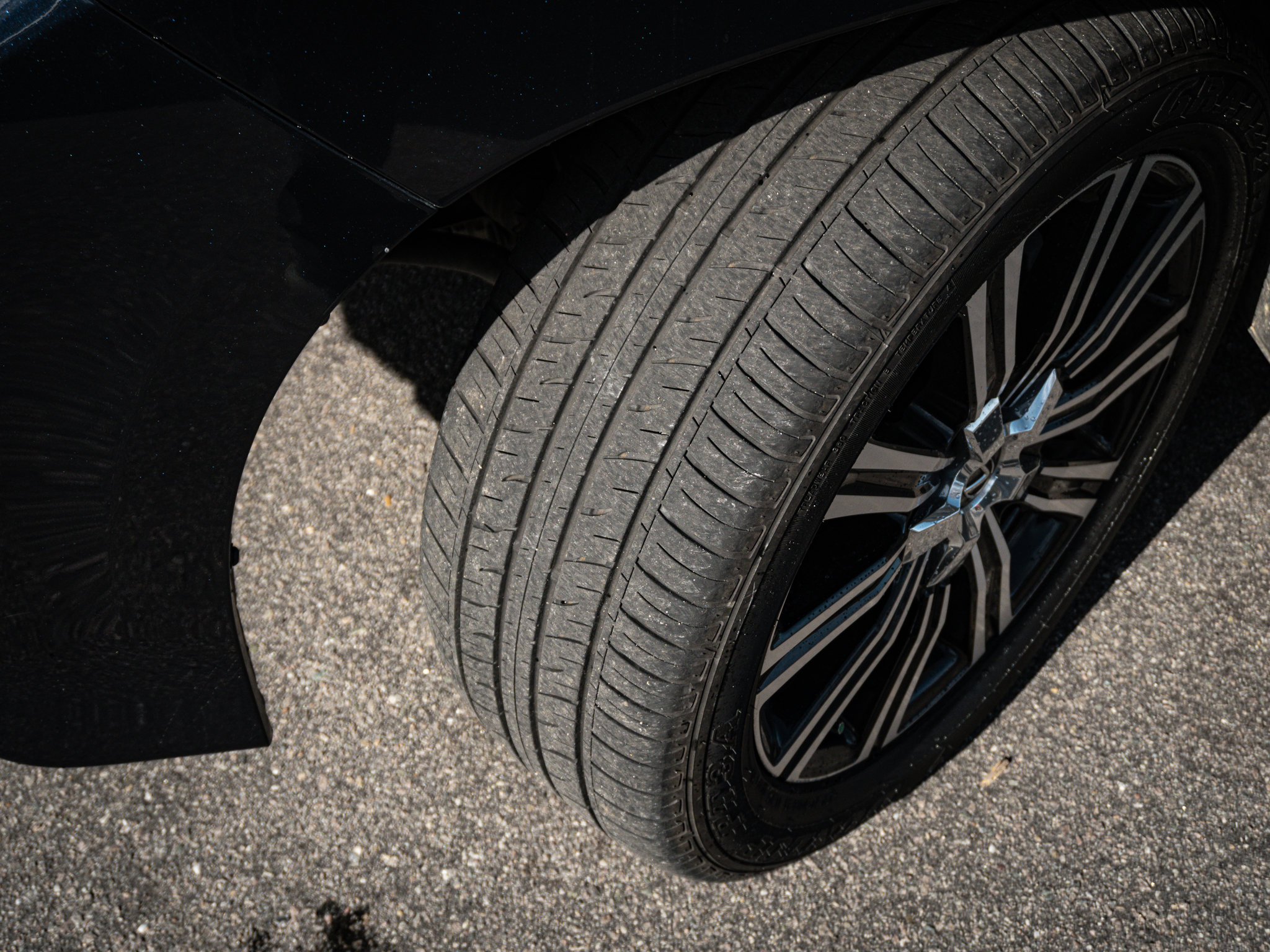 Used 2018 Lexus LX 570 4WD w/ Luxury Package image 12