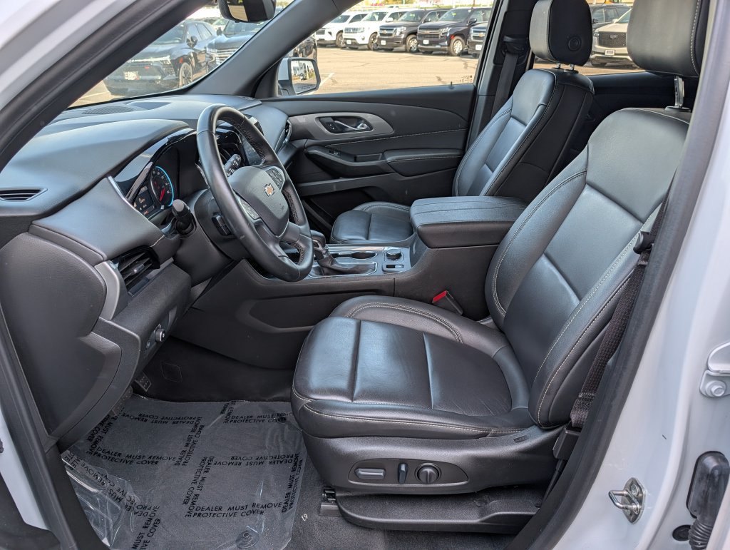Used 2023 Chevrolet Traverse LT w/ LT Premium Package AWD/4WD image 15