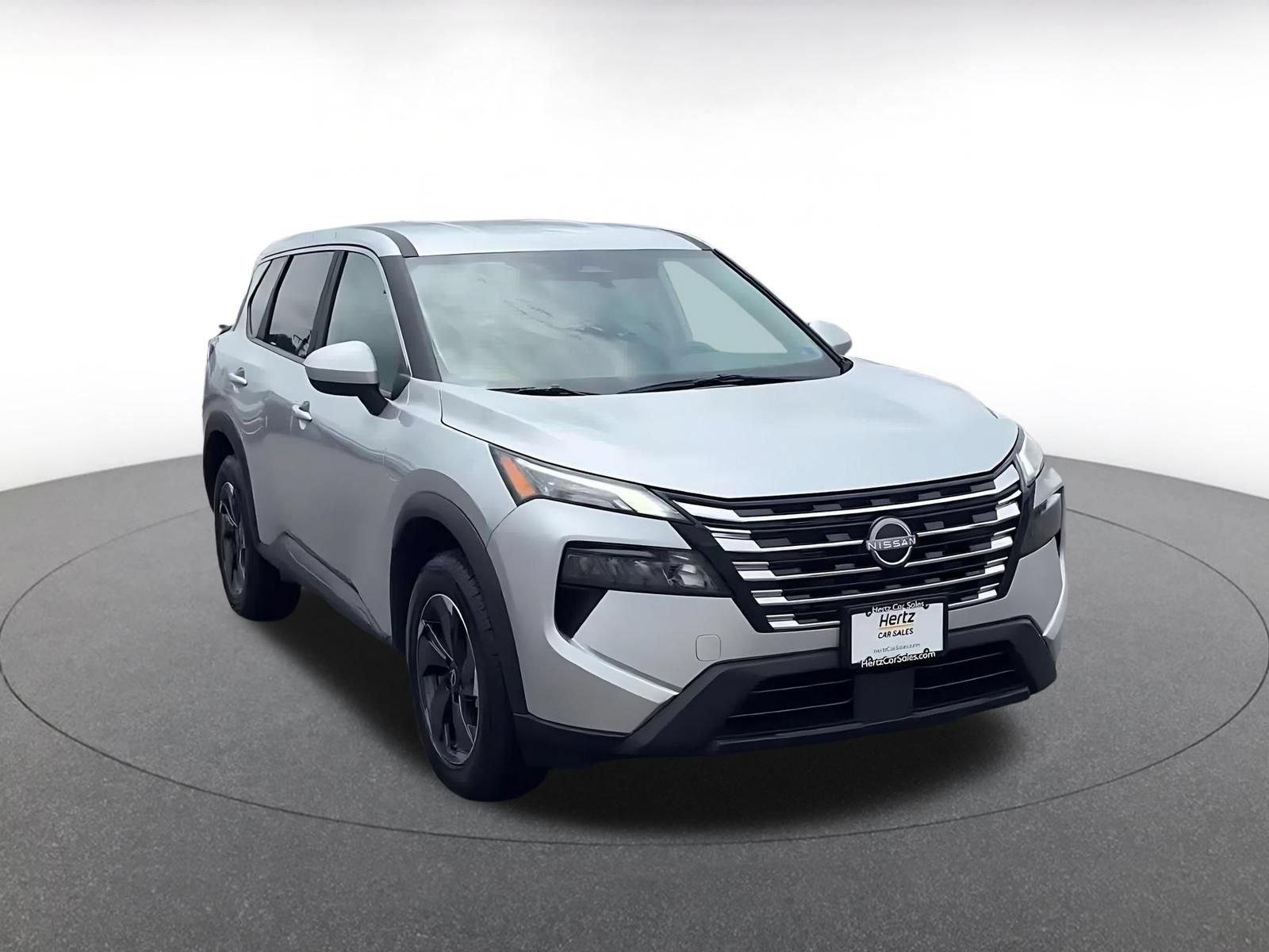 Used 2025 Nissan Rogue SV AWD/4WD image 3