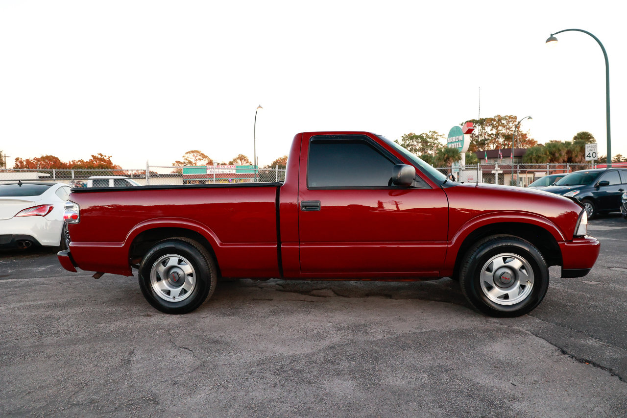 Used 2000 GMC Sonoma SLS w/ SLS Super Spec Pkg 1 image 13