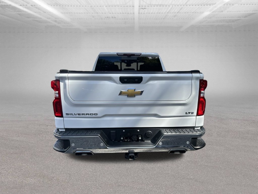 Used 2024 Chevrolet Silverado 1500 LTZ w/ Technology Package AWD/4WD image 10