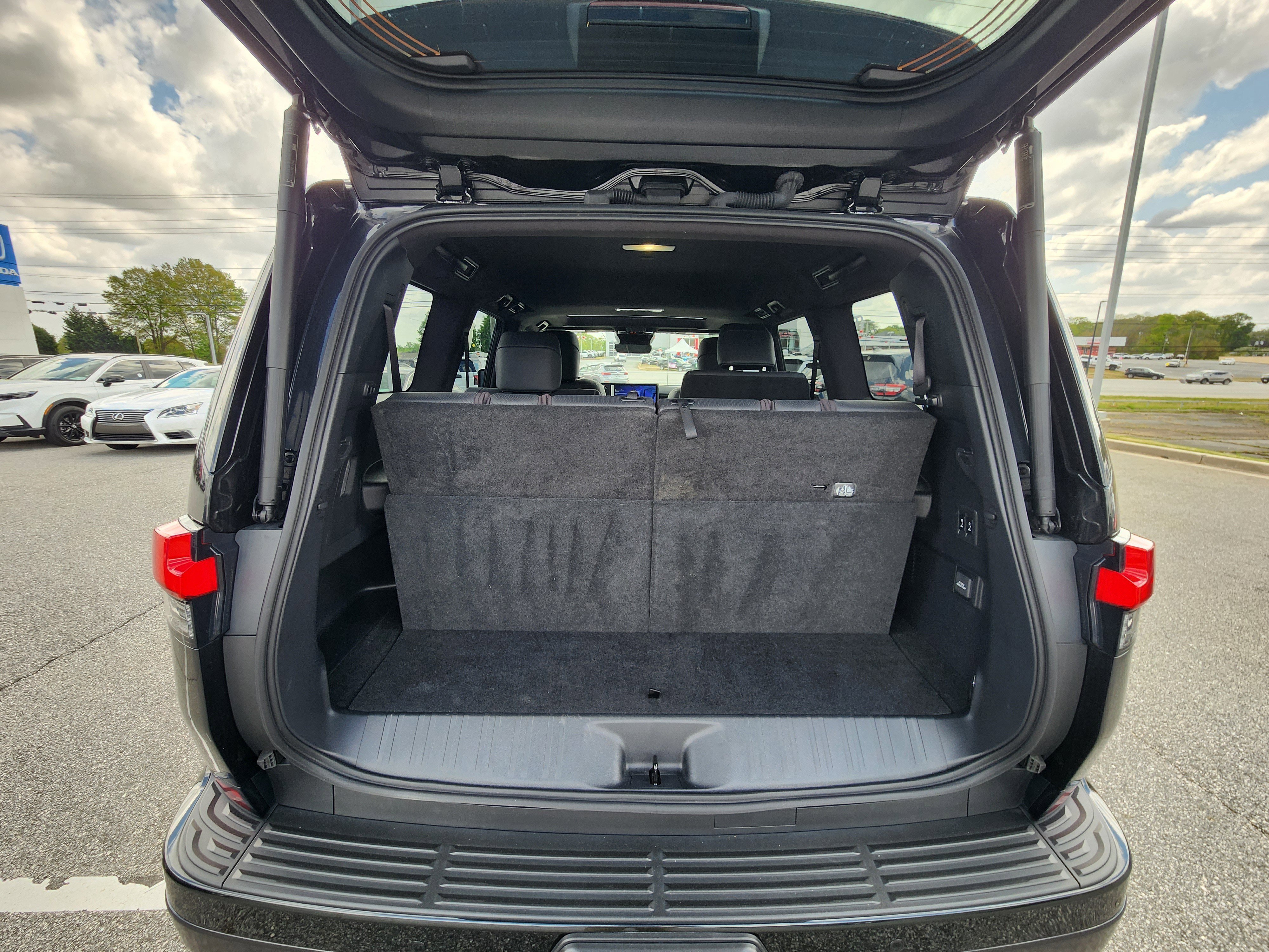 Used 2024 Lexus GX 550 w/ Accessory Package (2T) AWD/4WD image 6