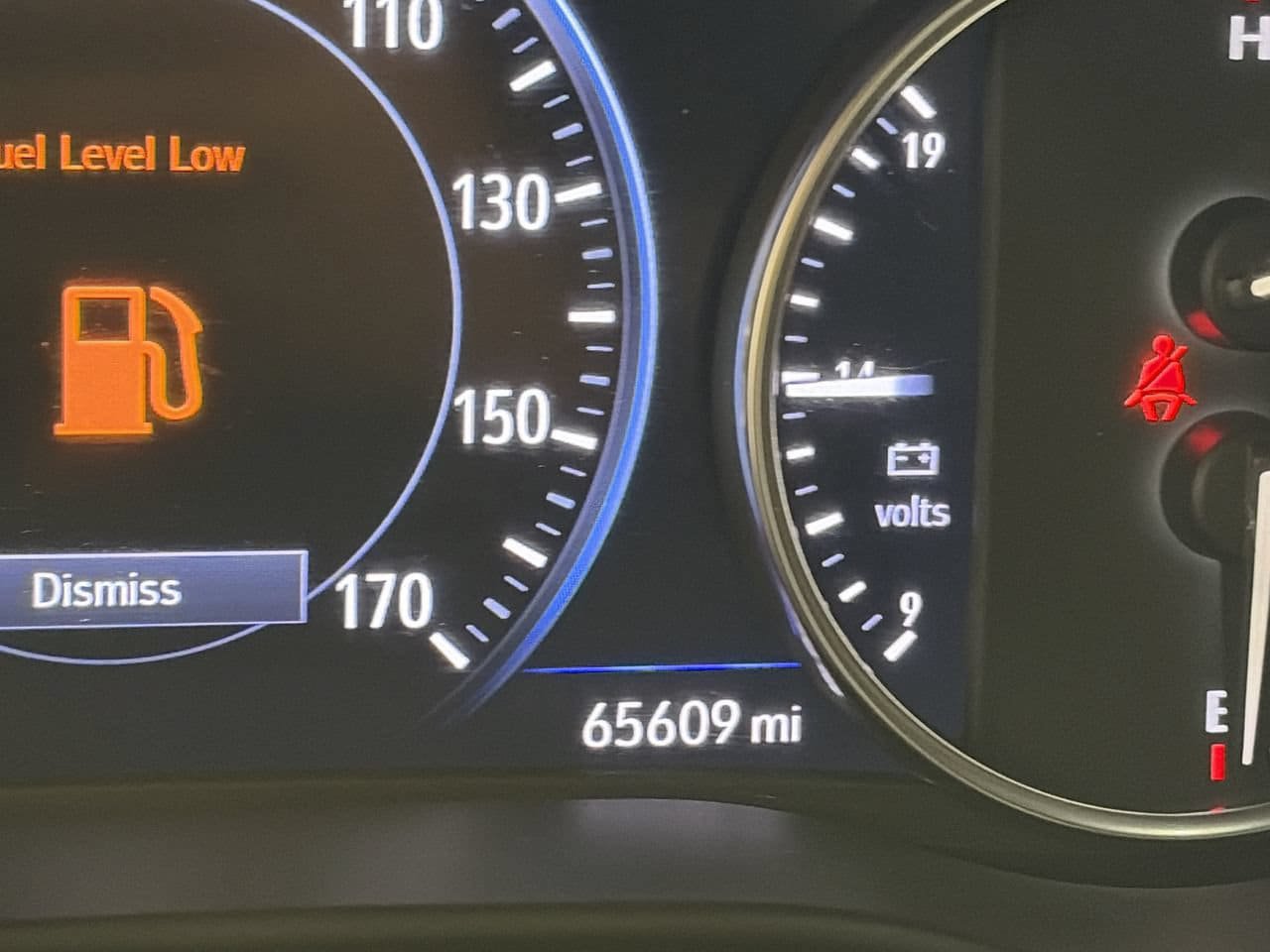 Used 2022 Buick Enclave Premium FWD image 14