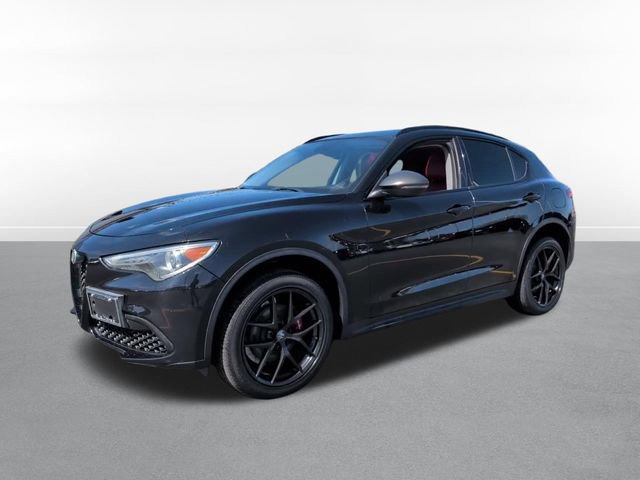 Used 2019 Alfa Romeo Stelvio w/ Nero Edizione RWD image 11