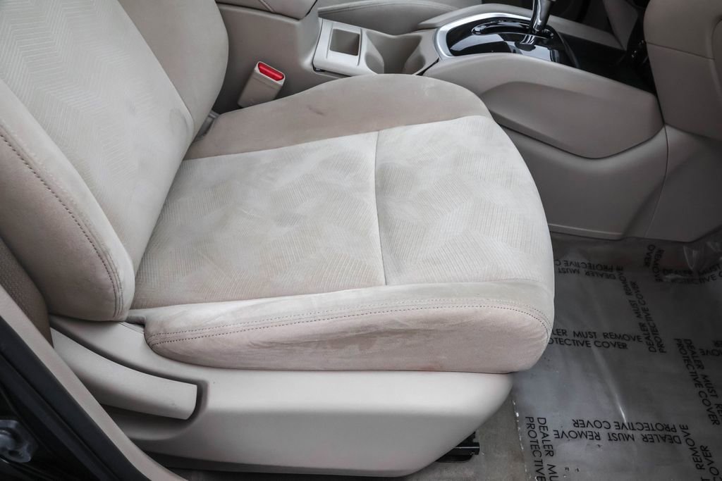 Used 2015 Nissan Rogue S image 35