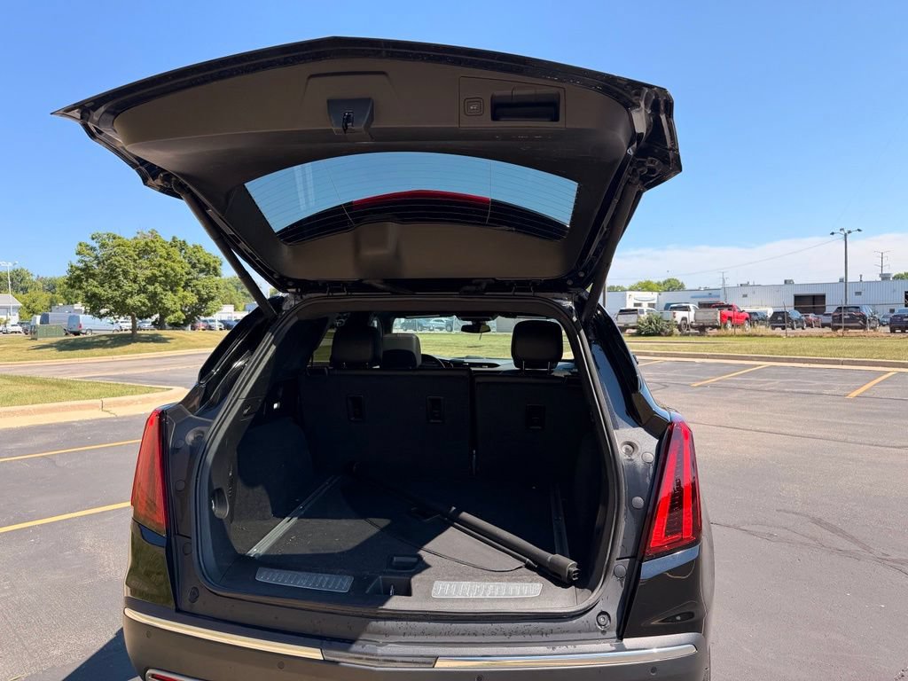 Used 2025 Cadillac XT5 Premium Luxury AWD/4WD image 28