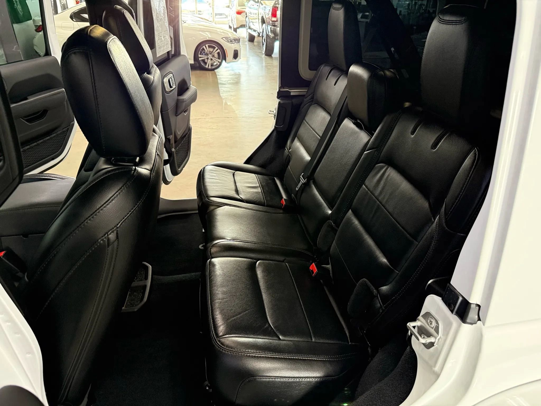 Used 2021 Jeep Wrangler Unlimited Sahara image 16