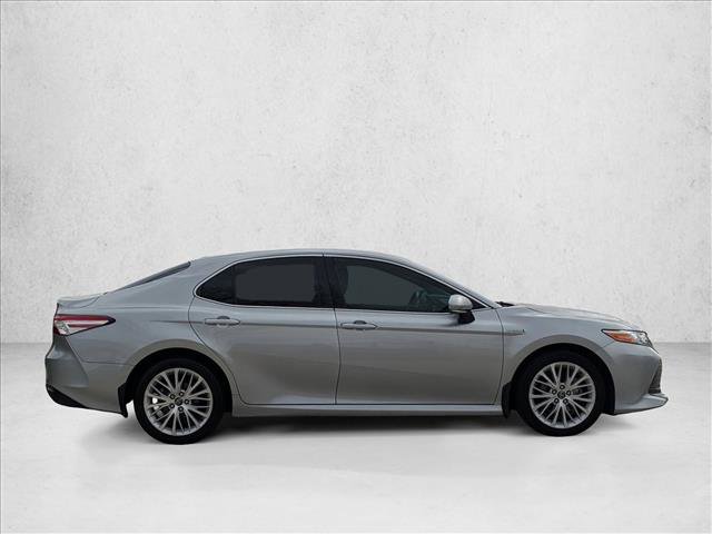 Used 2020 Toyota Camry XLE image 4